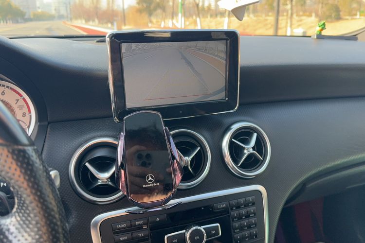 Used Mercedes-Benz A-Class (Import) 2015 A 200 Fashion Model
