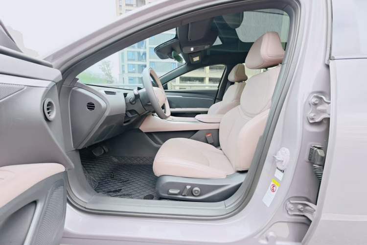 Used XPeng MONA M03 2025 502 Long-Range Max Left Front Seat