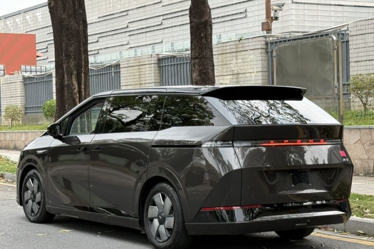 Used XPeng X9 2024 702 Ultra-Long Range Pro