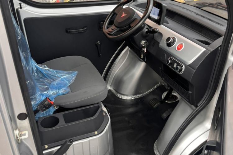 Used Neomor D02 2023 120km Van Comfort Version
