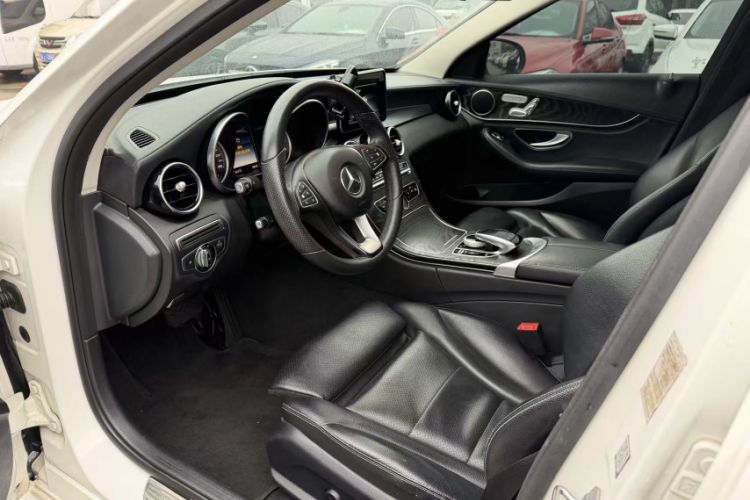 Used Mercedes-Benz C-Class 2016 C 200 L Sport Edition Interior 2