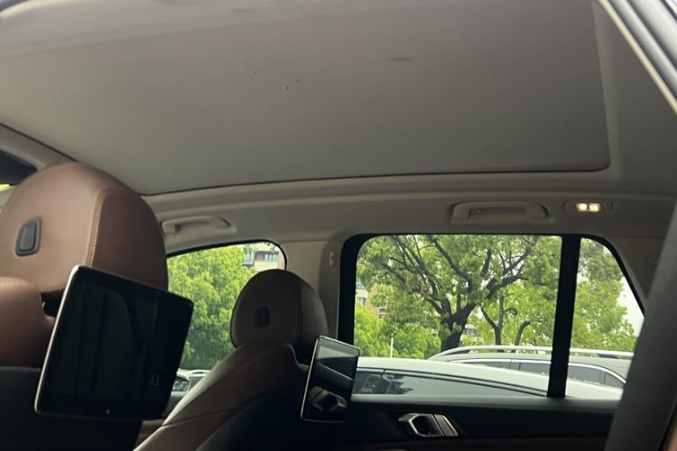 Used BMW X5 2021 xDrive30i M Sport Package Interior 7