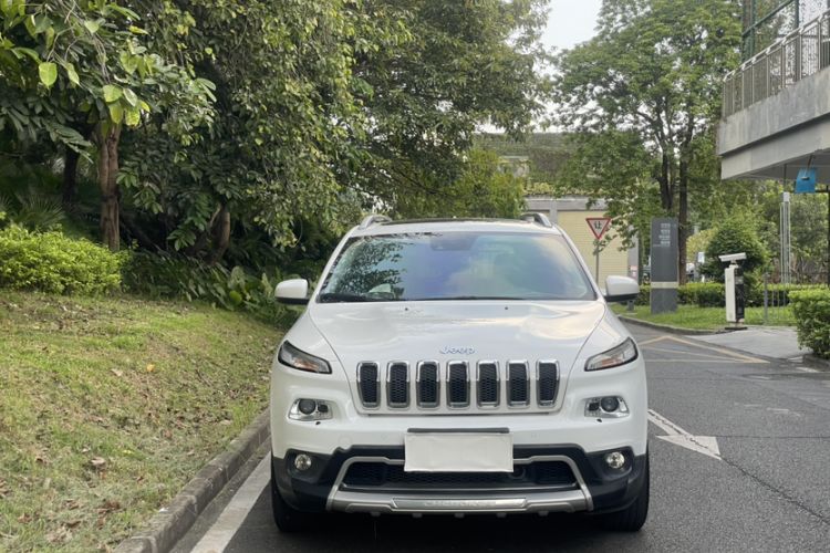 Used Jeep Cherokee 2016 2.4L All-in-One Edition