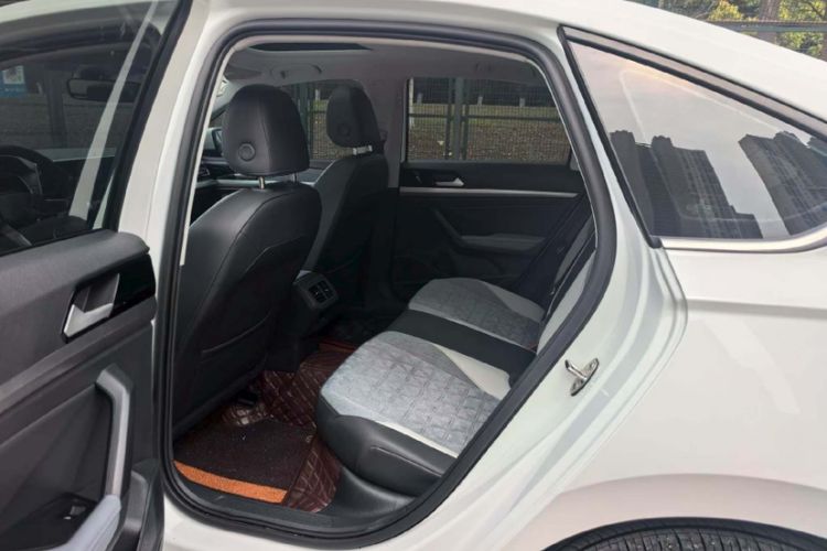 Used Volkswagen Lavida 2023 300TSI DSG Full-Comfort Edition Interior 2