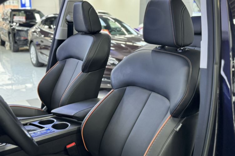 Used CHANGAN OSHAN X7 PLUS 2022 1.5T Blue Whale Edition Automatic Prestige Version Interior 1