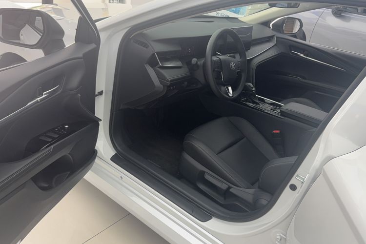 Used Toyota Camry 2024 Dual-Motor 2.0 HE Elite Edition
