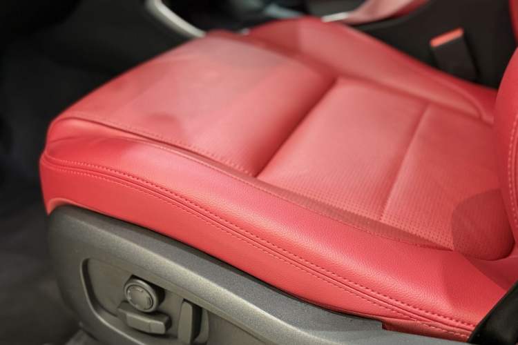 Used Jaguar F-PACE 2023 P250 R-Dynamic BLACK