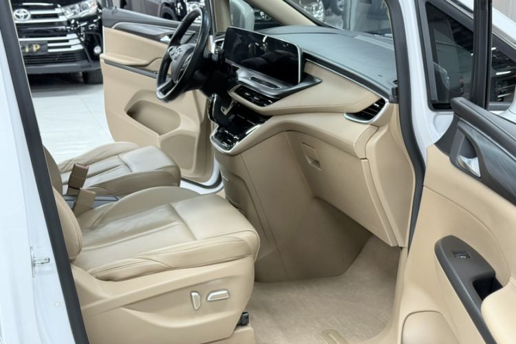 Used Buick GL8 2021 ES Landtrek 653T Luxury Model