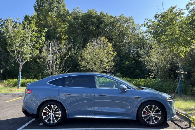 Used Hima Luxeed R7 2024 All-Electric 736 km Ultra
