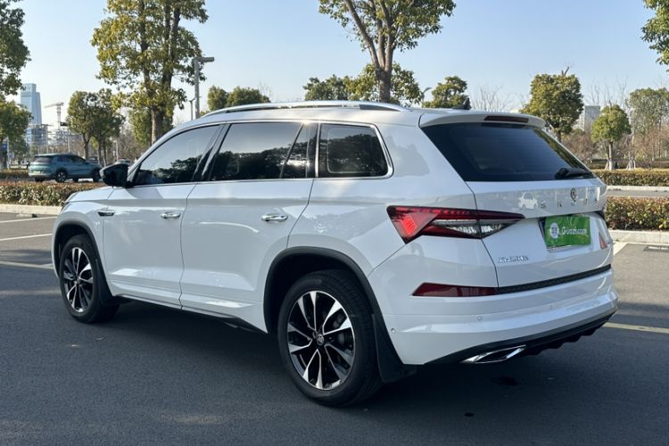 Used Skoda Kodiaq 2022 TSI330 7-Seater Two-Wheel-Drive Luxury Edition Exterior 6