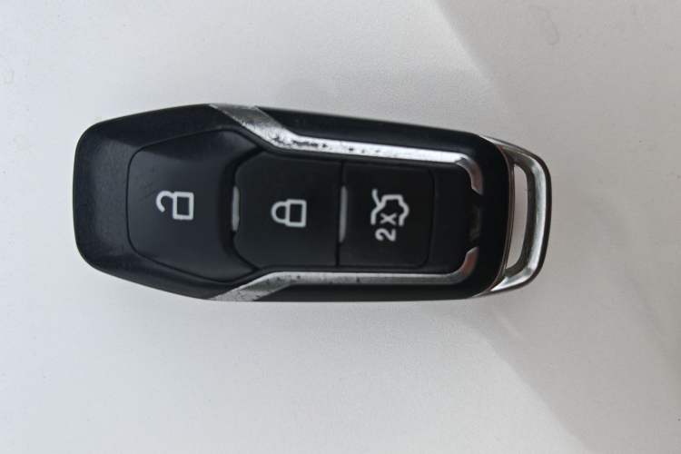 Used Ford Edge 2016 EcoBoost 245 Two-Wheel-Drive Titanium 7-Seater