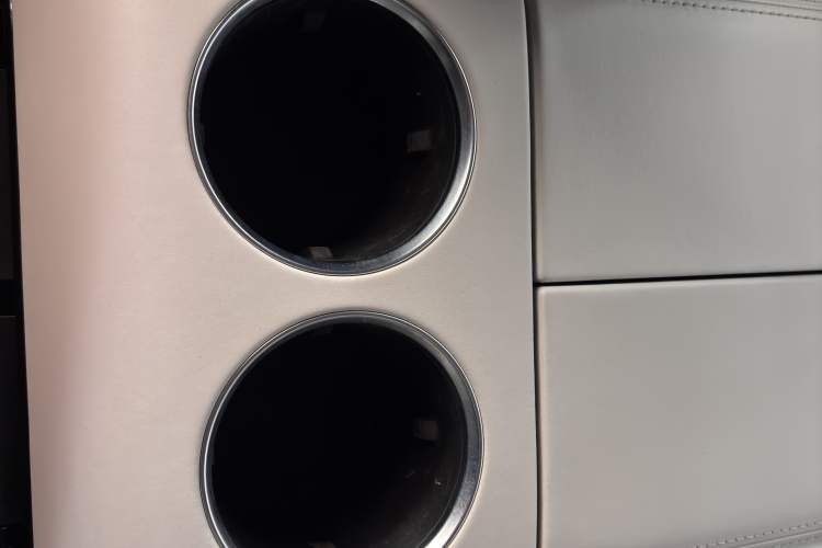 Used Geely Galaxy E8 2024 665 km Range Rear-Drive Starship Long-Range Version