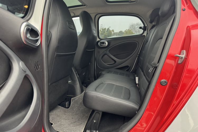 Used smart forfour 2016 0.9T 66 kW Pioneer Edition
