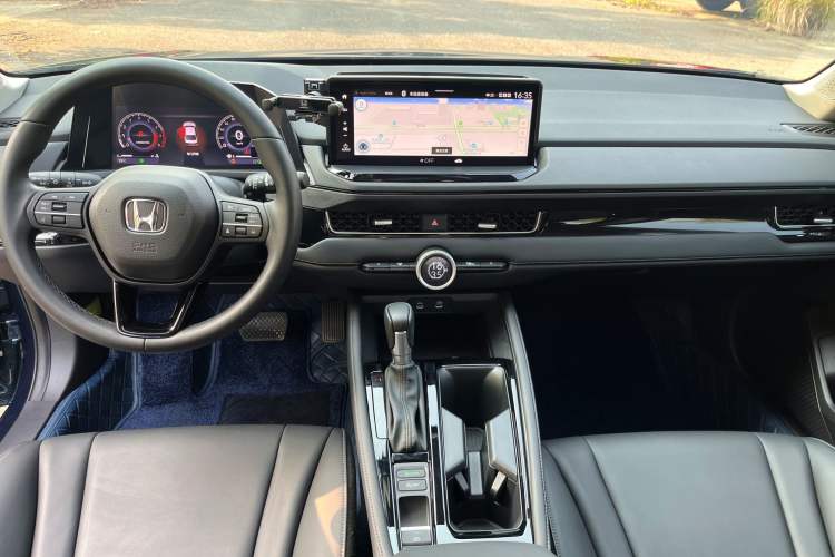 Used Honda Inspire 2023 260TURBO Deluxe Edition Audio And AC Panel