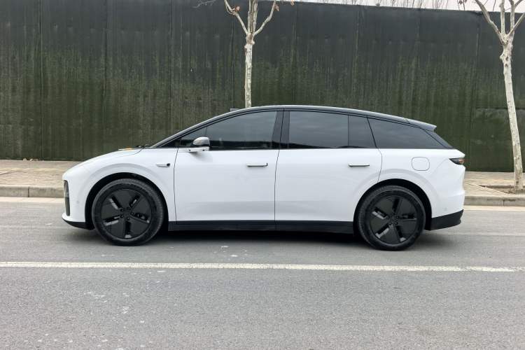 Used Li Auto Li Auto i6 2025 Model Two-Wheel-Drive Standard Type