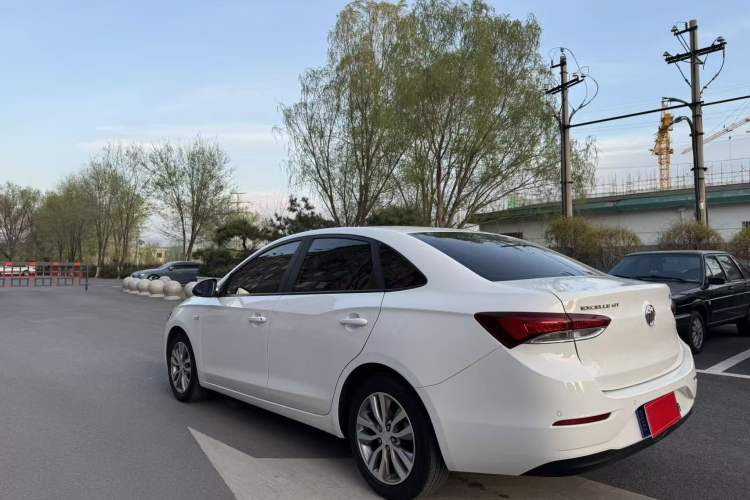 Used Buick GT 2021 1.3T Automatic Mild Hybrid Elite Version Exterior 5