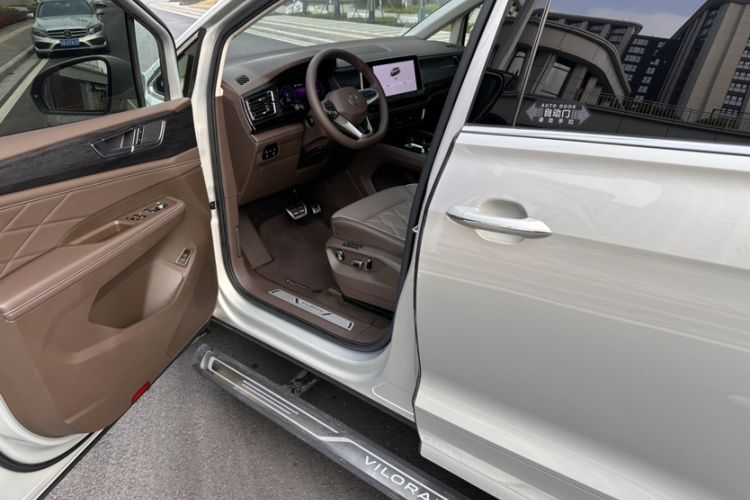 Used Volkswagen Viloran 2024 380TSI Premium Edition
