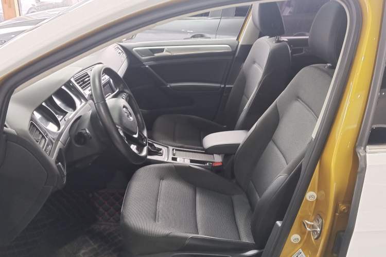 Used Volkswagen Golf 2019 280TSI DSG Comfort Version China VI Standard