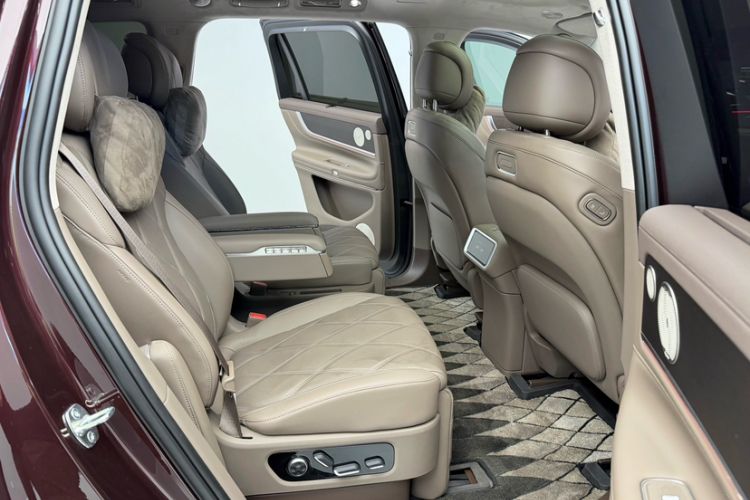 Used Hima AITO M9 2025 Extended-Range Ultra Version 52 kWh 6-Seater Interior 4