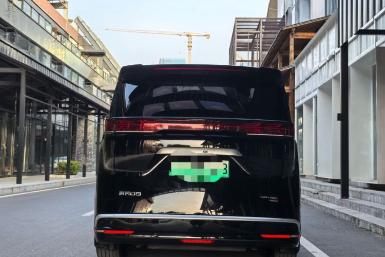 Used Denza D9 2025 DM-i Intelligent Drive 1020 Four-Wheel Drive Prestige Model