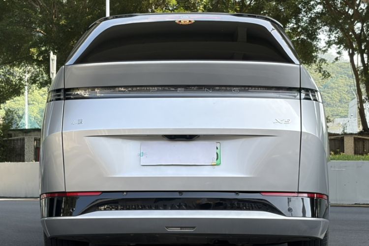 Used XPeng X9 2024 702 Ultra-Long Range Max
