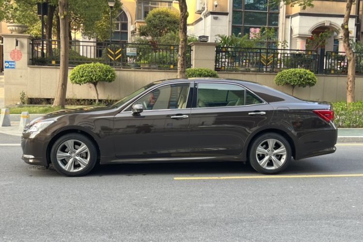 Used Toyota Crown 2015 2.0T Fashion Edition