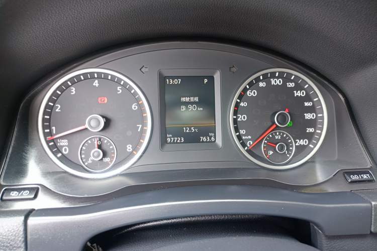 Used Volkswagen Tiguan 2015 1.8TSI Automatic All-Wheel-Drive Luxury Model
