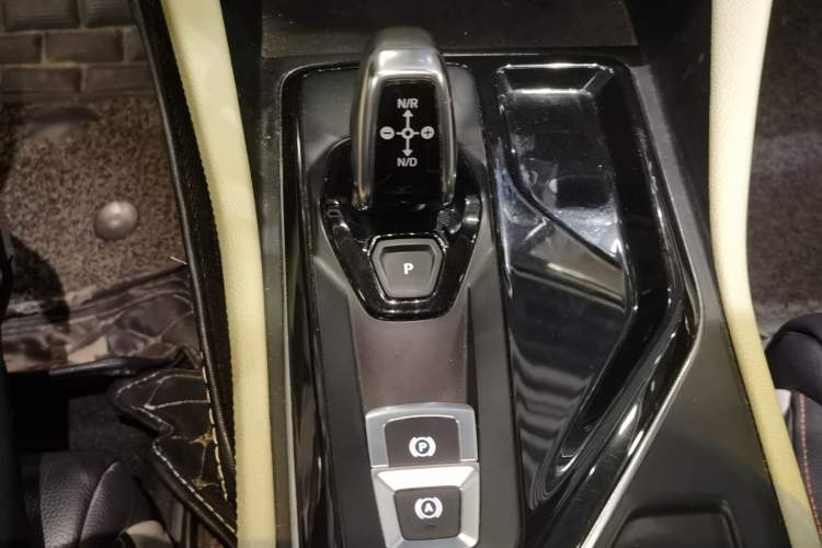 Used Lynk & Co 02 2018 1.5T DCT Two-Wheel Drive Zhaopu Version China V Standard