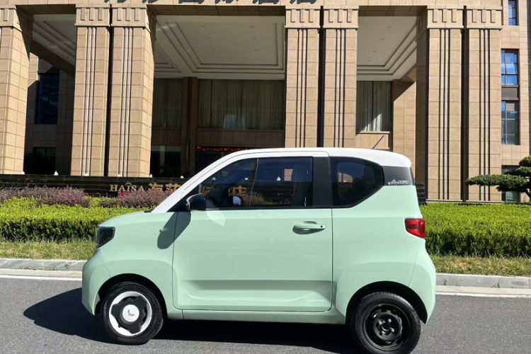 Used Wuling Hongguang MINIEV 2021 Macaron Fashion Model Lithium Iron Phosphate