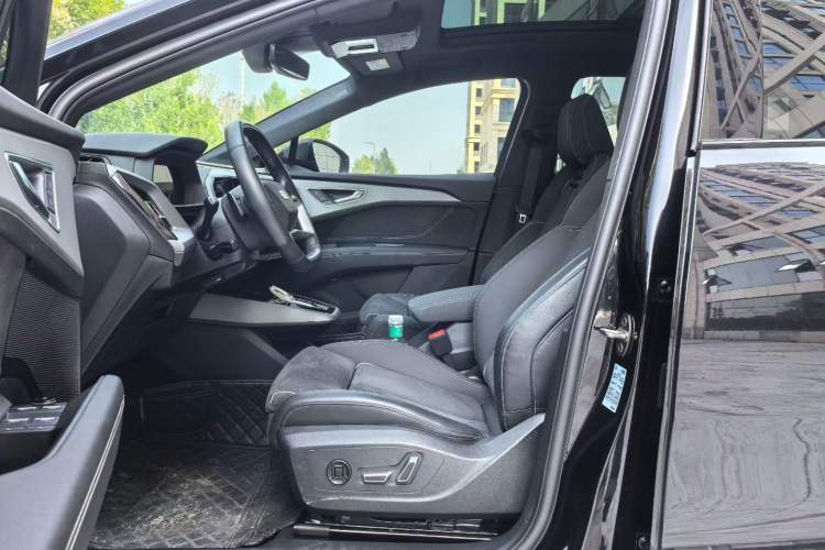 Used Audi Q5 e-tron 2022 40 e-tron Starlight Edition Mech Kit
