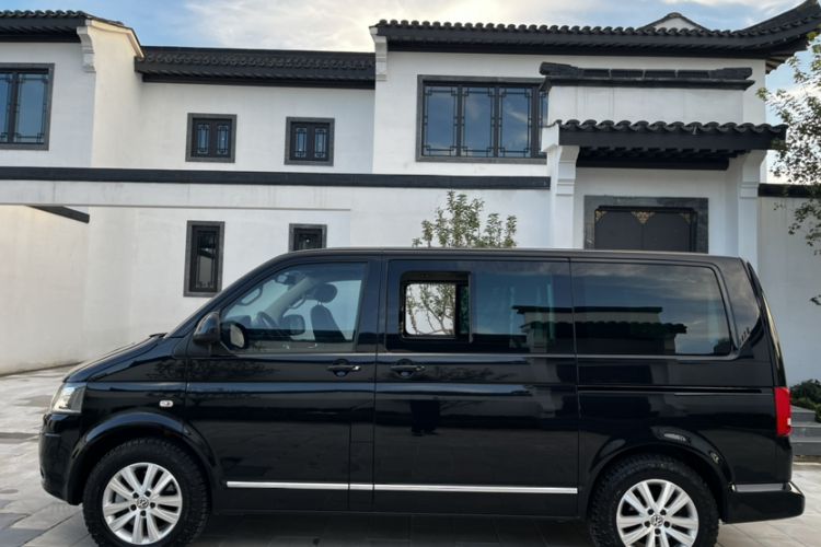 Used Volkswagen Multivan 2014 2.0 TSI Four-Wheel-Drive Executive Edition