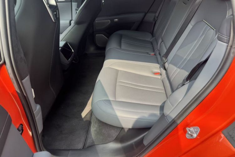 Used Xiaomi Auto YU7 2025 Ultra-Long Range High-Performance All-Wheel-Drive Max Edition
