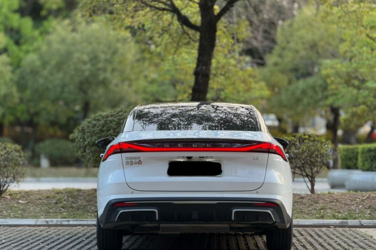 Used Geely Galaxy L6 2023 125km MAX