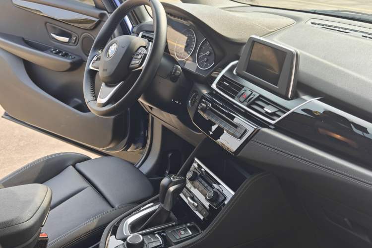 Used BMW 2 Series Active Tourer 2016 218i Sports Design Package Interior 7