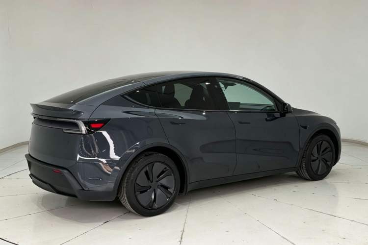 Used Tesla Model Y 2025 Rear-Wheel-Drive Version Exterior 4