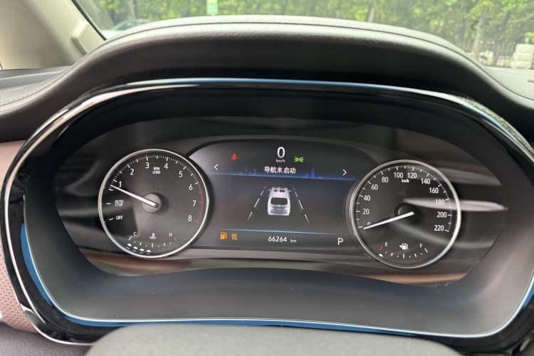 Used Buick GL8 2021 Land Cruiser Executive Class 652T Luxury Model
