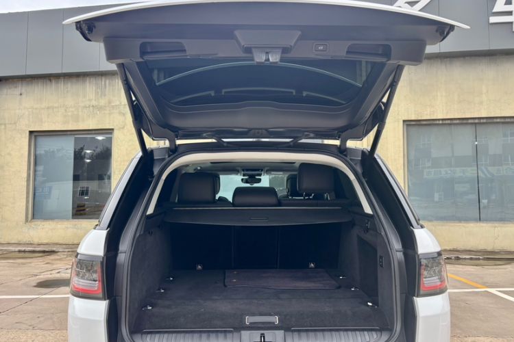 Used Land Rover Range SportNew Energy 2020 P400e SE Interior 8