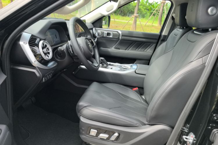 Used Tank 400 2025 2.0T Gasoline Version
