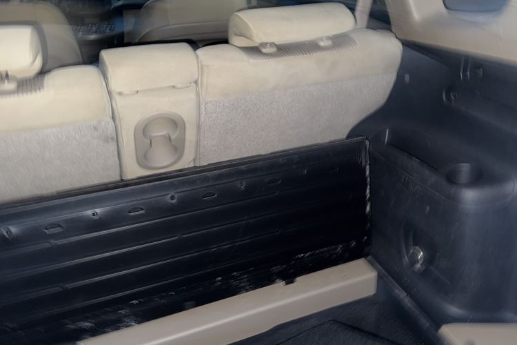 Used Toyota RAV4 2012 Luxurious Edition 2.0L Automatic All-Wheel Drive