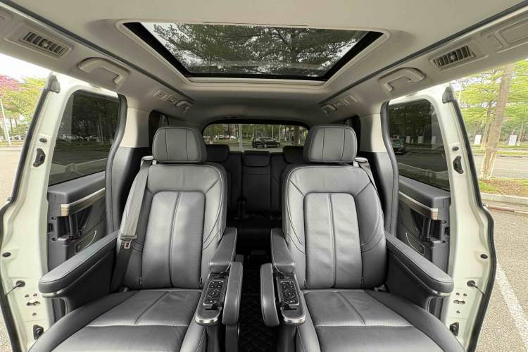 Used GAC Trumpchi M8 2021 Master Series 390T Prestige Edition Interior 3