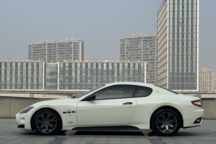 Used Maserati GranTurismo 2007 4.2L Standard Edition