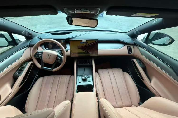 Used BYD Song L EV 2024 662 km Excellence Version
