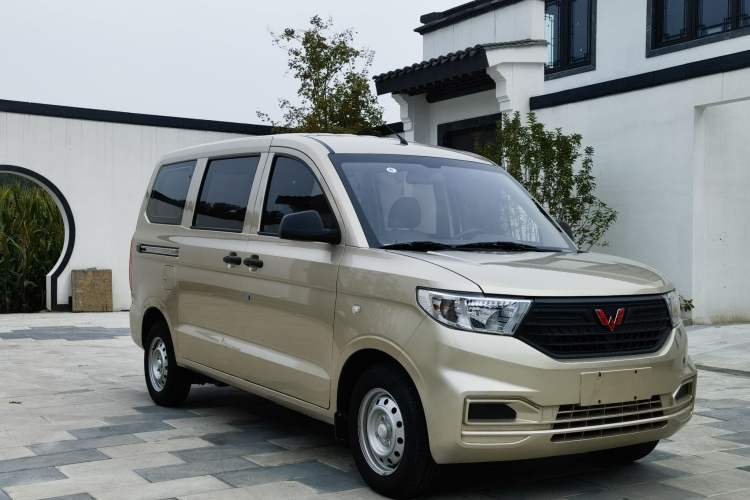 Used Wuling Hongguang V 2021 1.5L Jingqu Version LAR