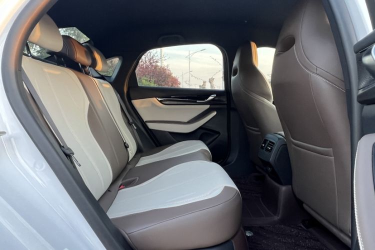 Used BYD Qin PLUS 2024 HONOR Edition DM-i 55KM Leading Model Interior 7