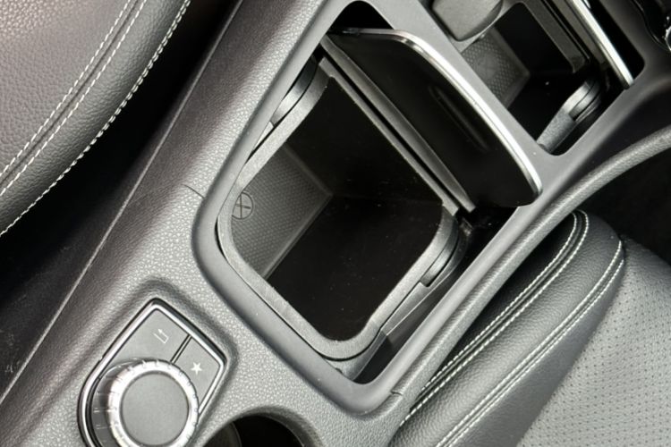 Used Mercedes-Benz GLA 2019 GLA 200 Dynamic Edition Interior 6