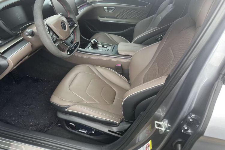 Used BYD Han 2022 EV Genesis Edition 715KM Front-Wheel-Drive Prestige Model Interior 4