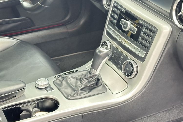 Used Mercedes-Benz SLK-Class 2011 SLK 200 Fashion Model
