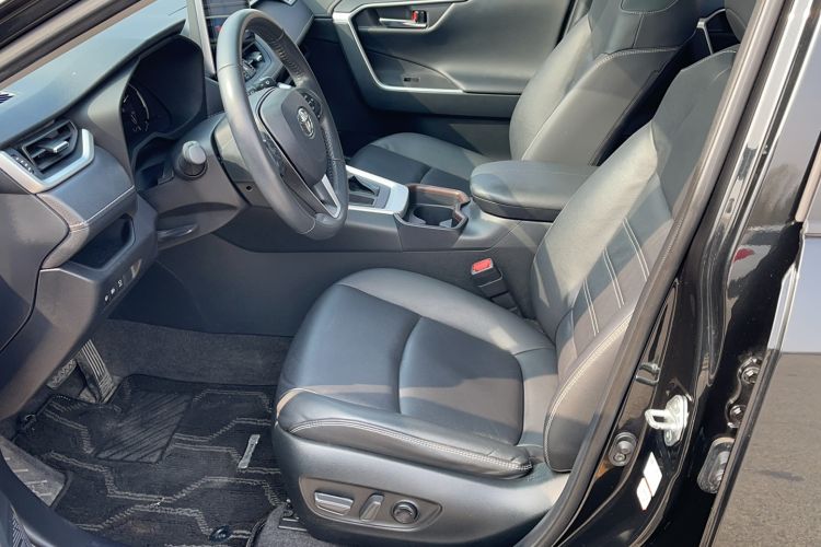 Used Toyota RAV4 2022 2.0L CVT Two-Wheel Drive Fashion Plus Edition