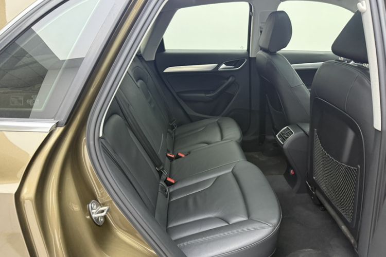 Used Audi Q3 2015 30 TFSI Comfort Model Interior 6