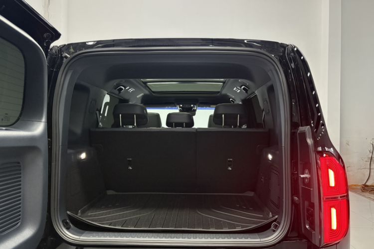 Used Formula Leopard Leopard 5 2023 Explore Edition